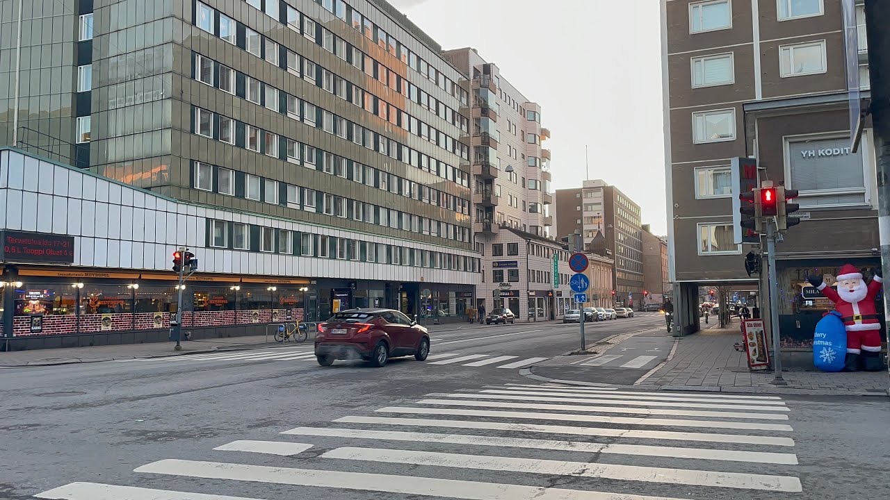 Turku City Drive: Daylight Streets to Evening Lights 