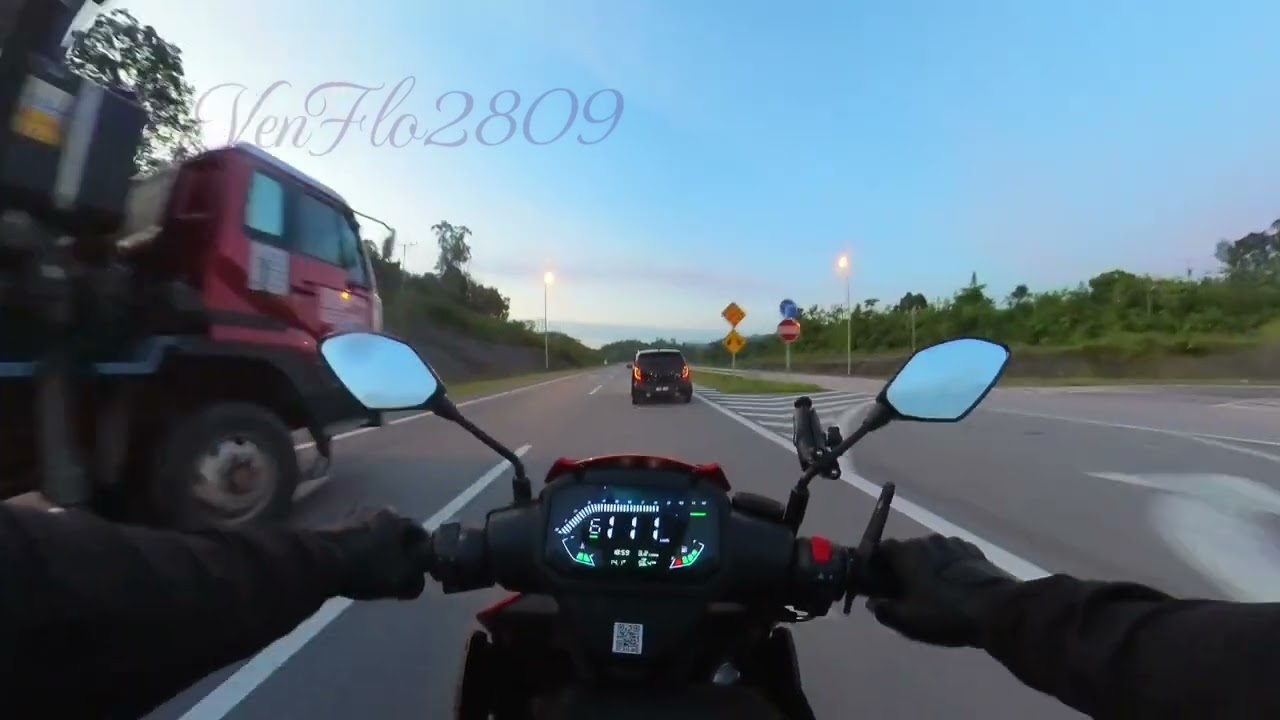 VOGE FR150 (FORMICA ROSSA) Sarawak.Jom Layan Enjin Si Friso Dan Pemandangan Part 2