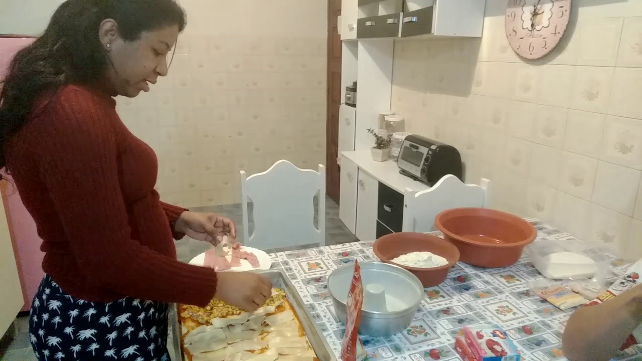 Improvisando um lanchinho 😋 e bolo de gelatina ❤️