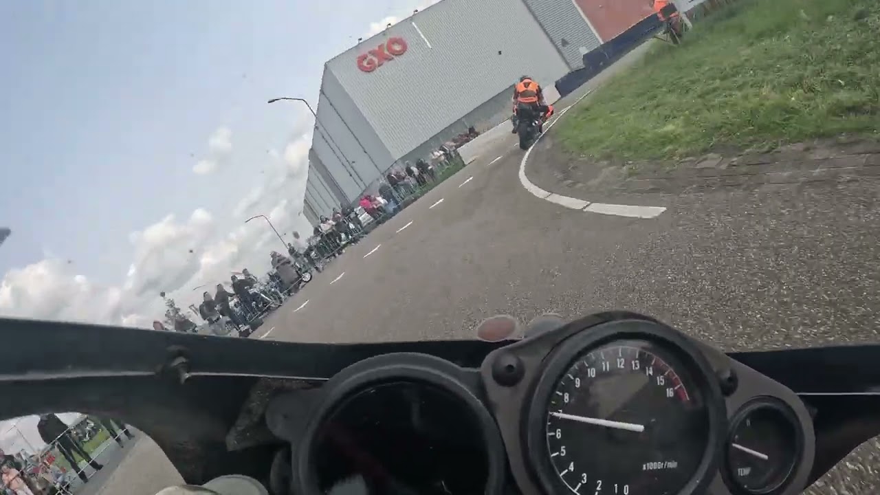 Pinksterrace Oss 8 & 9 juni 2025 Yamaha FZR 400 RR