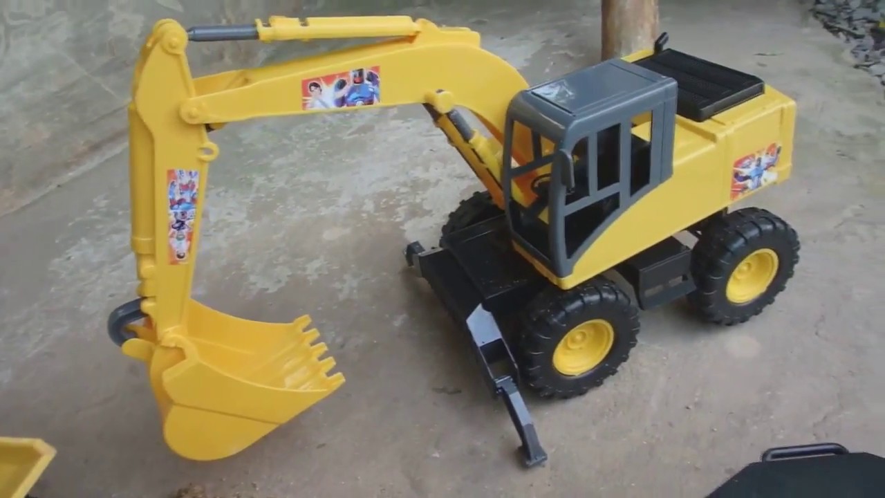 Excavator for kids Construction Trucks Video for Kids - Diggers for children