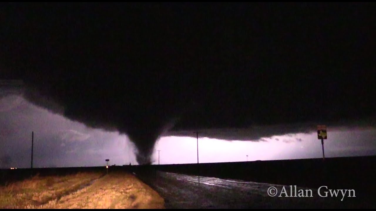 Groom Nighttime Tornado 11-16-15