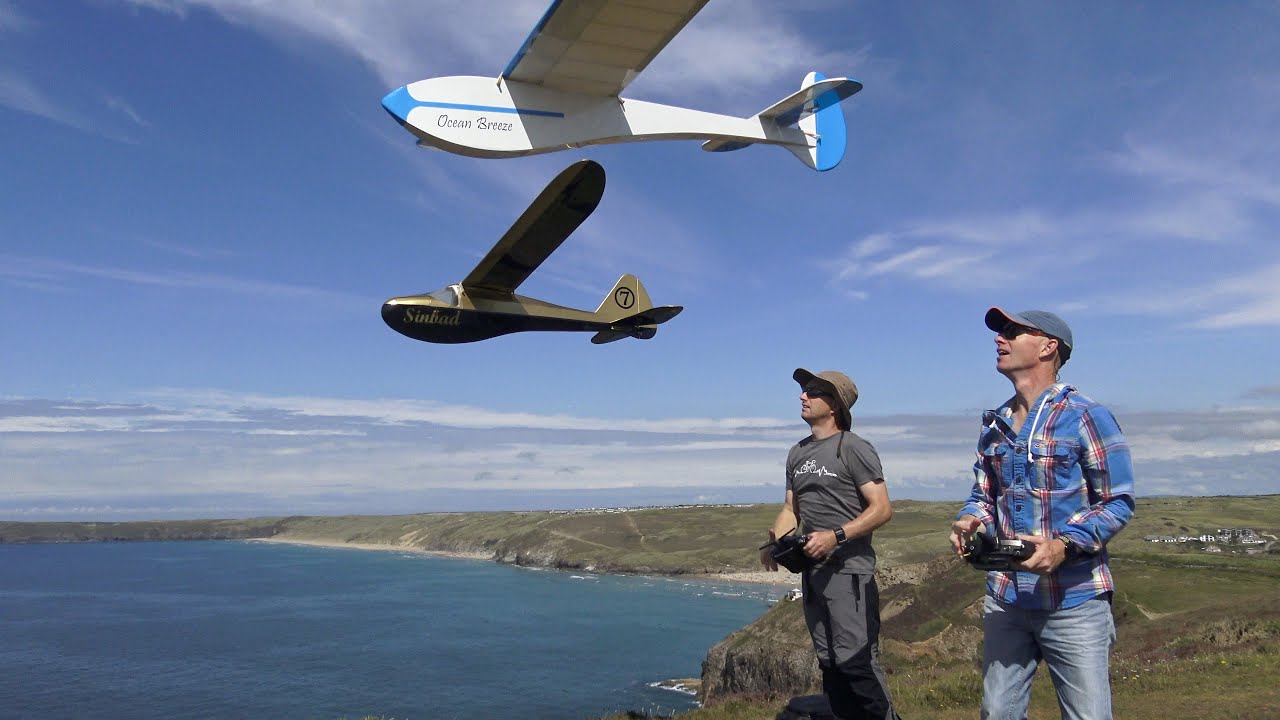 Formation Flying. Gliding with the Sinbad and Ocean Breeze.