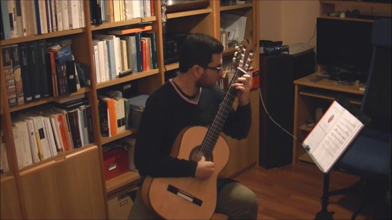 Carmine Catalano plays J.S. Bach: Gavotte I & Gavotte II en Rondeau from Lute Suite BWV 995