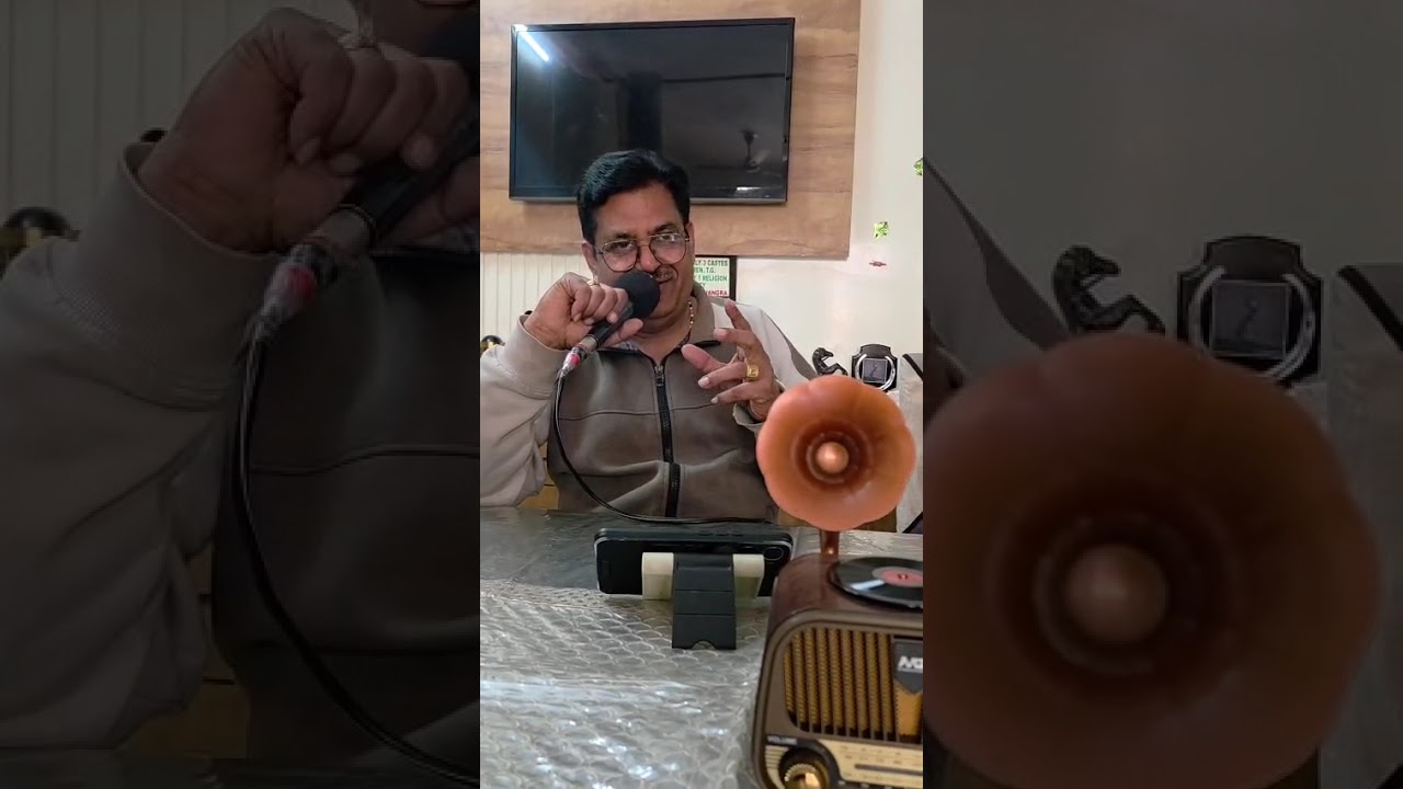 जिक्र होता है जब भी कान्हा का, राधा जल्वों की बात होती है! मेरा अपना लिखा व गाया भजन..विनोद जांगड़ा 