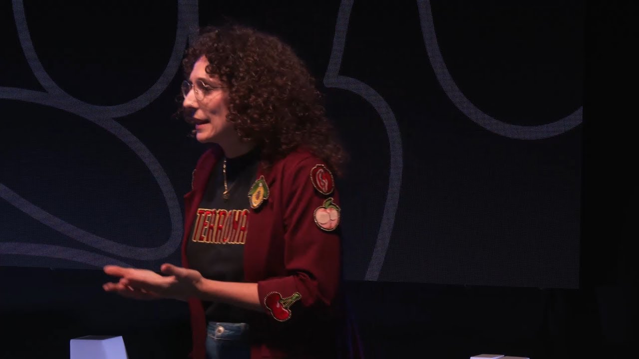 Alias terrona:(s)botta e risposta sull'antimeridionalismo | Claudia Fauzia | TEDxLungarnoMediceo