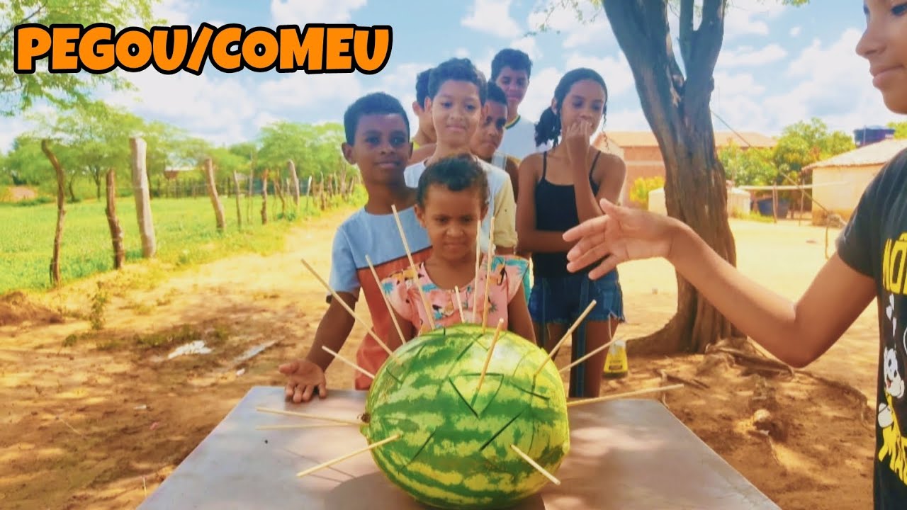 BRINCADEIRA DA MELANCIA PEGOU, COMEU KKKK (ISRAEL E A TURMA DO SÍTIO) #divertido #humor #brincadeira