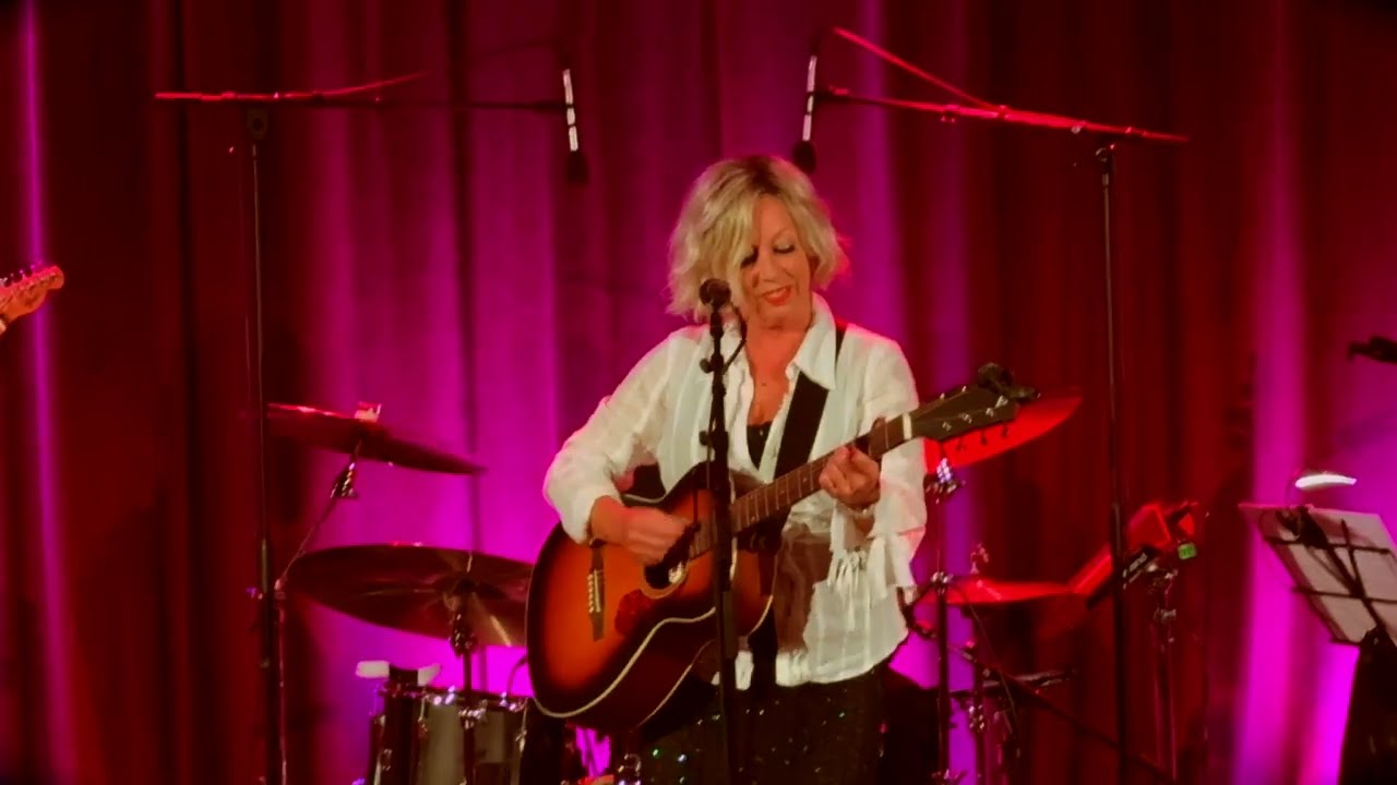 Claire Hamill Band - 