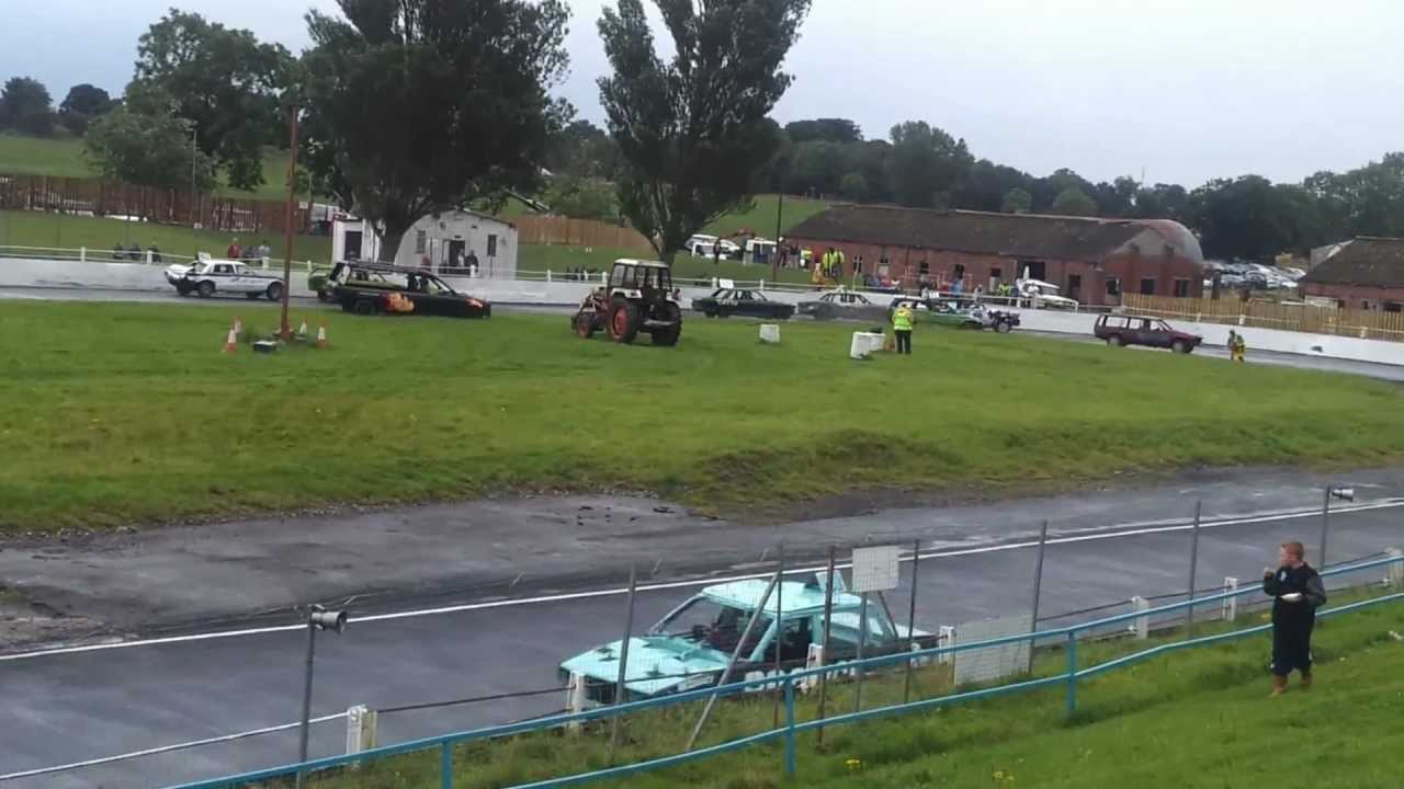 Barford Raceway Unlimited Banger GNC 2012