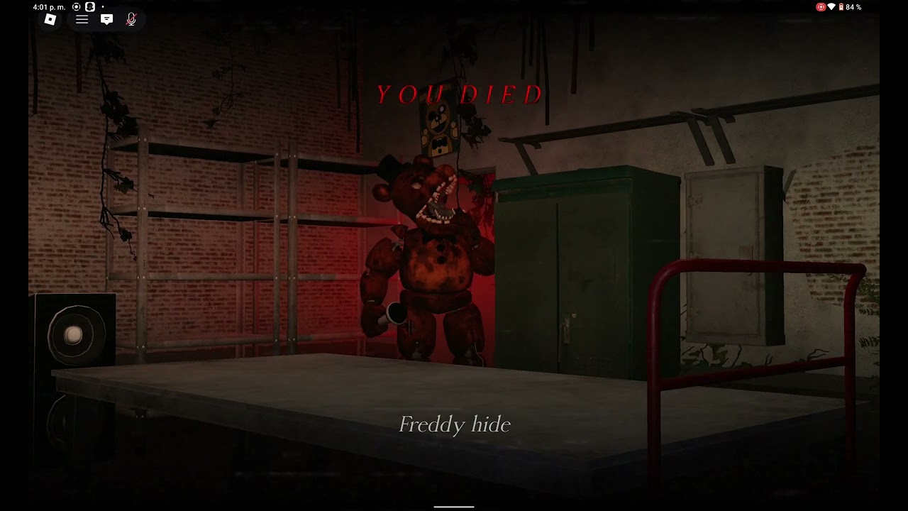 Jugando fnaf 2