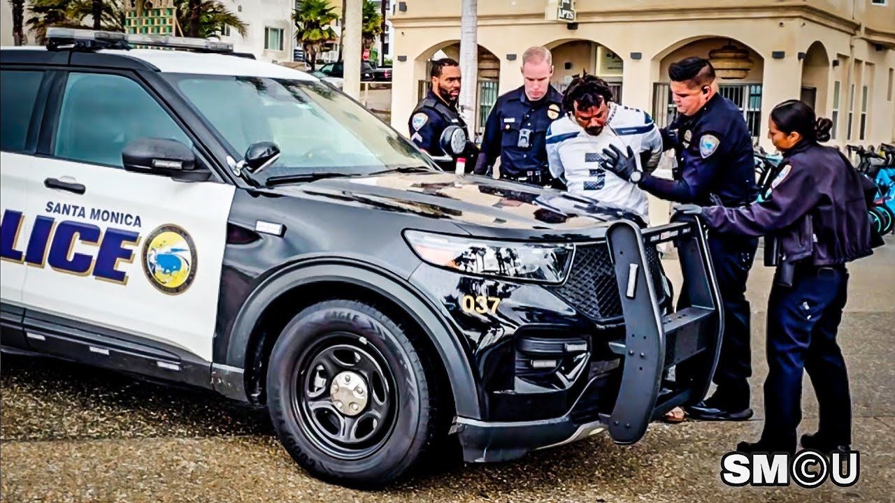 𝗥𝗔𝗜𝗡𝗬 𝗠𝗢𝗥𝗡𝗜𝗡𝗚 𝗪𝗘𝗟𝗟𝗡𝗘𝗦𝗦 𝗖𝗛𝗘𝗖𝗞: Police Officers Assist Distraught Man at Santa Monica Beach