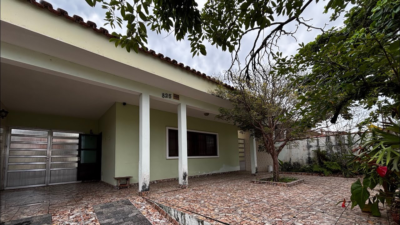 Aproveite hoje essa casa com edícula na praia de Peruíbe 