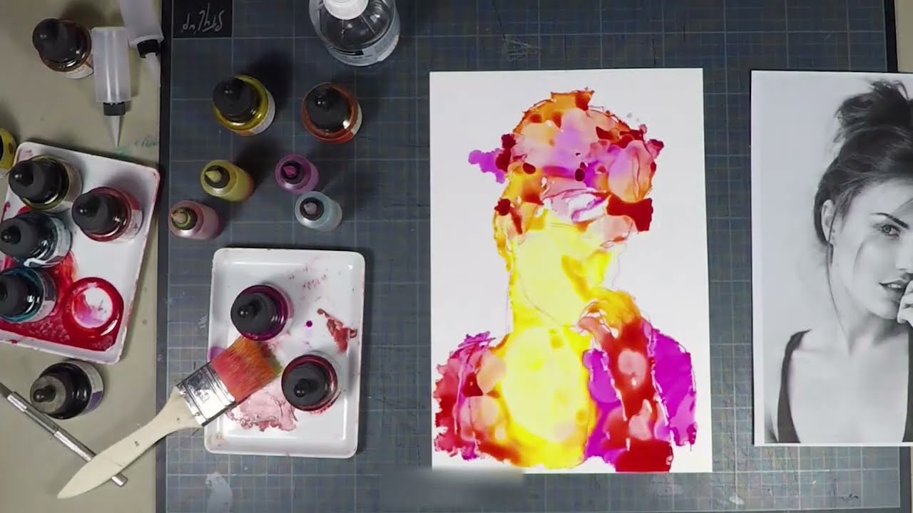 Découverte des encres à alcool sur papier Yupo avec un portrait
