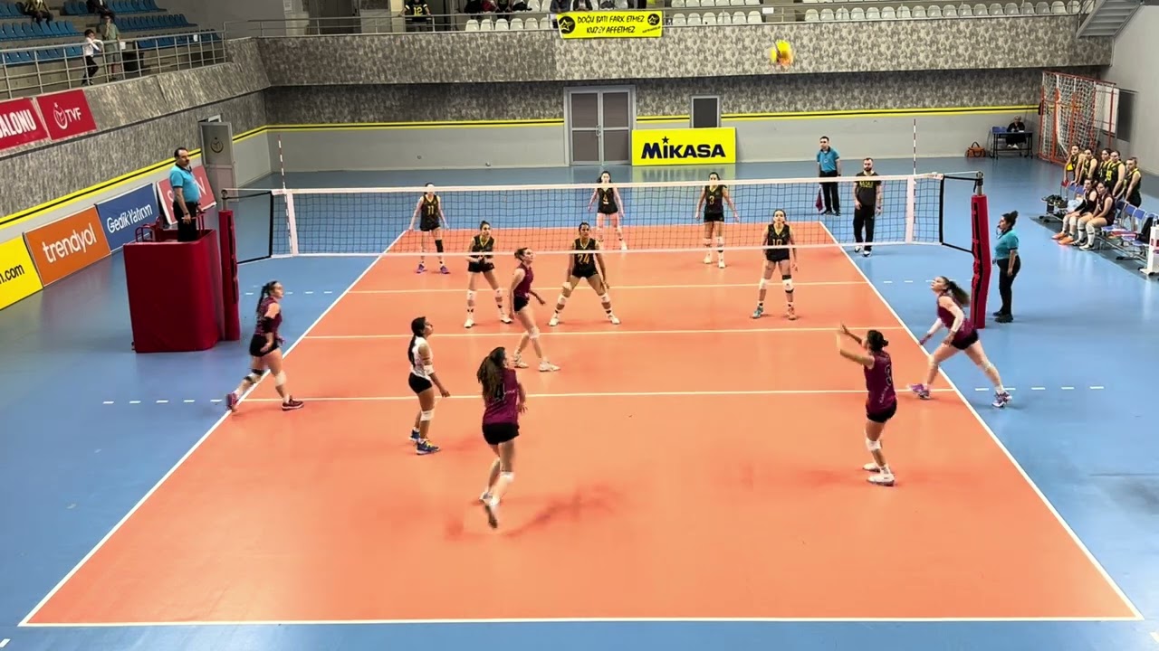 İSTANBUL GENÇ KIZ LİGİ  YARI FİNAL KARTAL ANADOLU SK 3-KUZEY YILDIZLARI 0