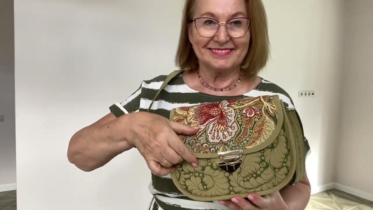Стежка по ткани с рисунком. Стеганая сумочка.Artistic stitch on fabric with a pattern. Quilted bag.
