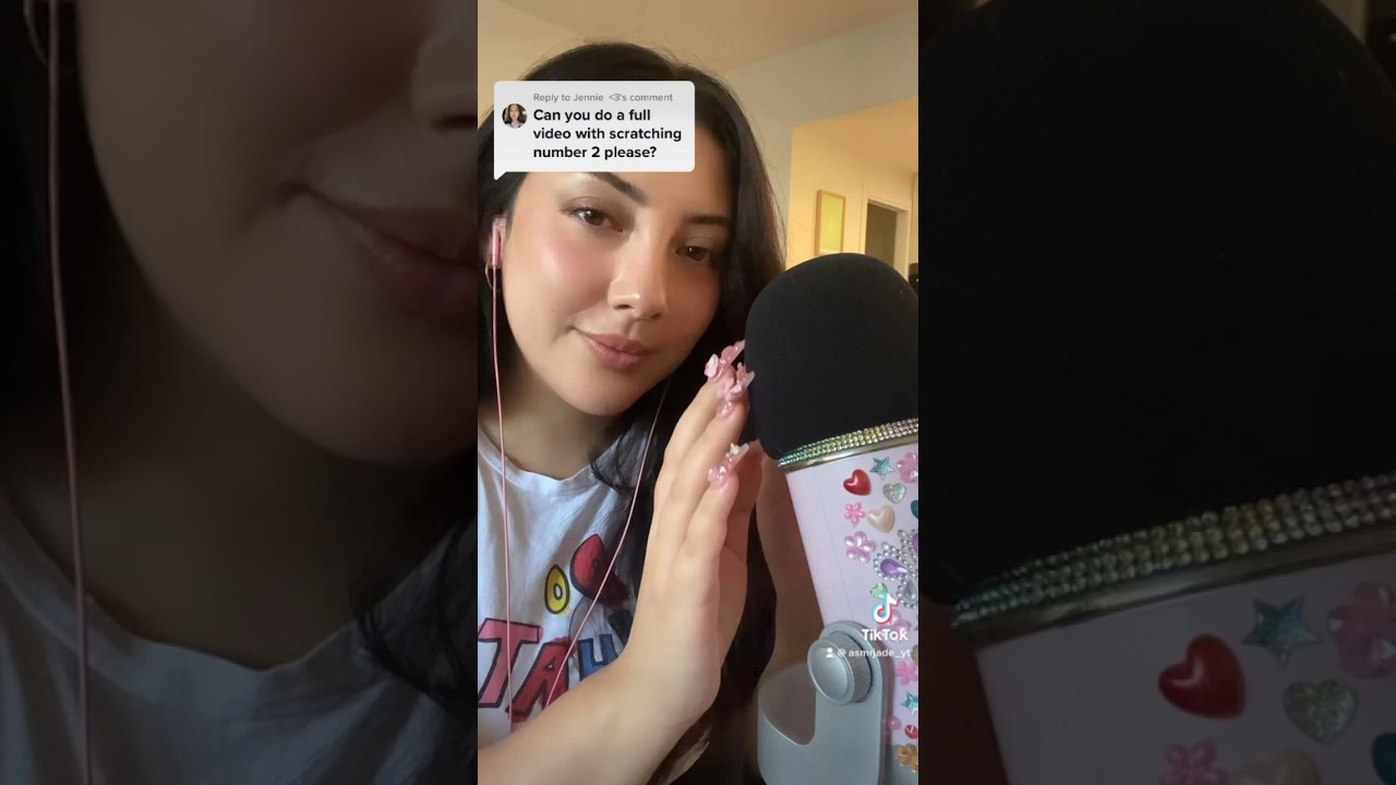 foam cover mic scratching #asmr #asmrshorts #mictriggers #asmrjade #asmrtriggers