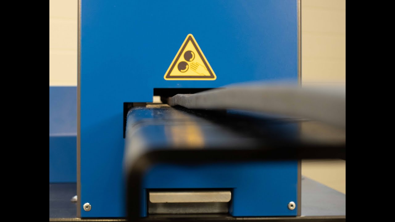 CREA WHEEL Richtmaschine für Flachstahl und Staketen
