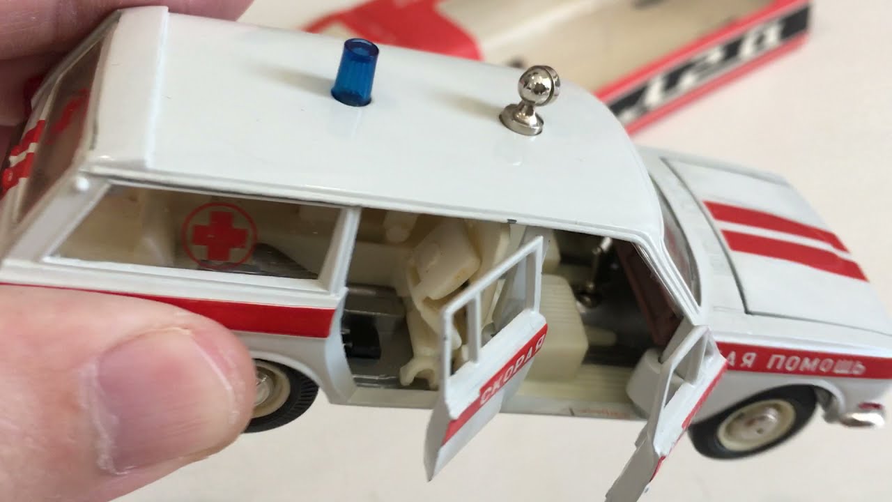 Газ 2403 Скорая помощь1/43 (по каталогу А24). Агат, Тантал. Саратовские модели СССР