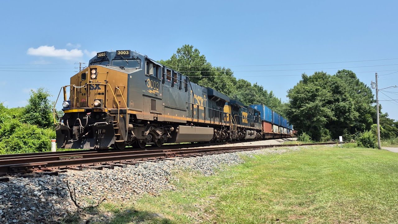 CSX local train L70326 near the 295.7 heads West in lumberton