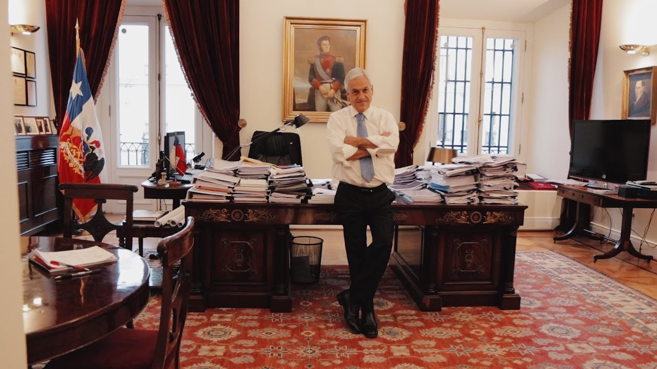 Del humor presidencial, los memes, sus tics y los nuevos tiempos