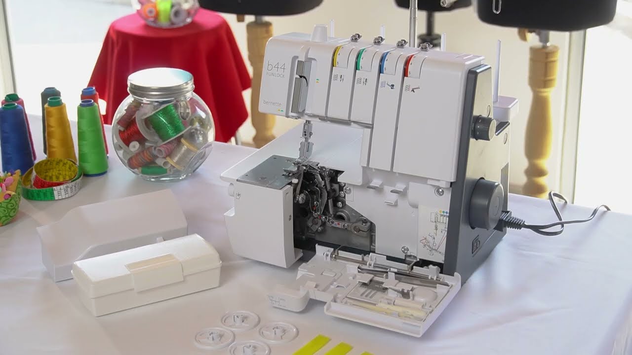 M&aacute;quina overlock Bernette B44