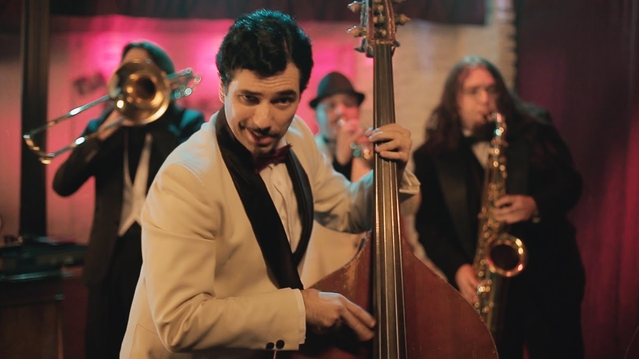 Superhiks - Luda Glavo (Official Music Video)