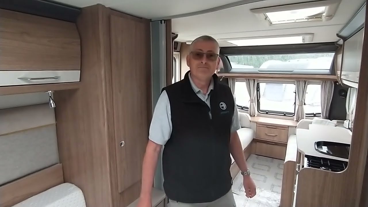 Mark is showcasing his expertise in this Coachman VIP 575 2019 pre-loved gem on display!