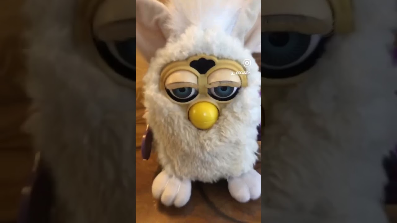 1999 Original Furby enjoying a youth bath (Vintage 90s Toys)