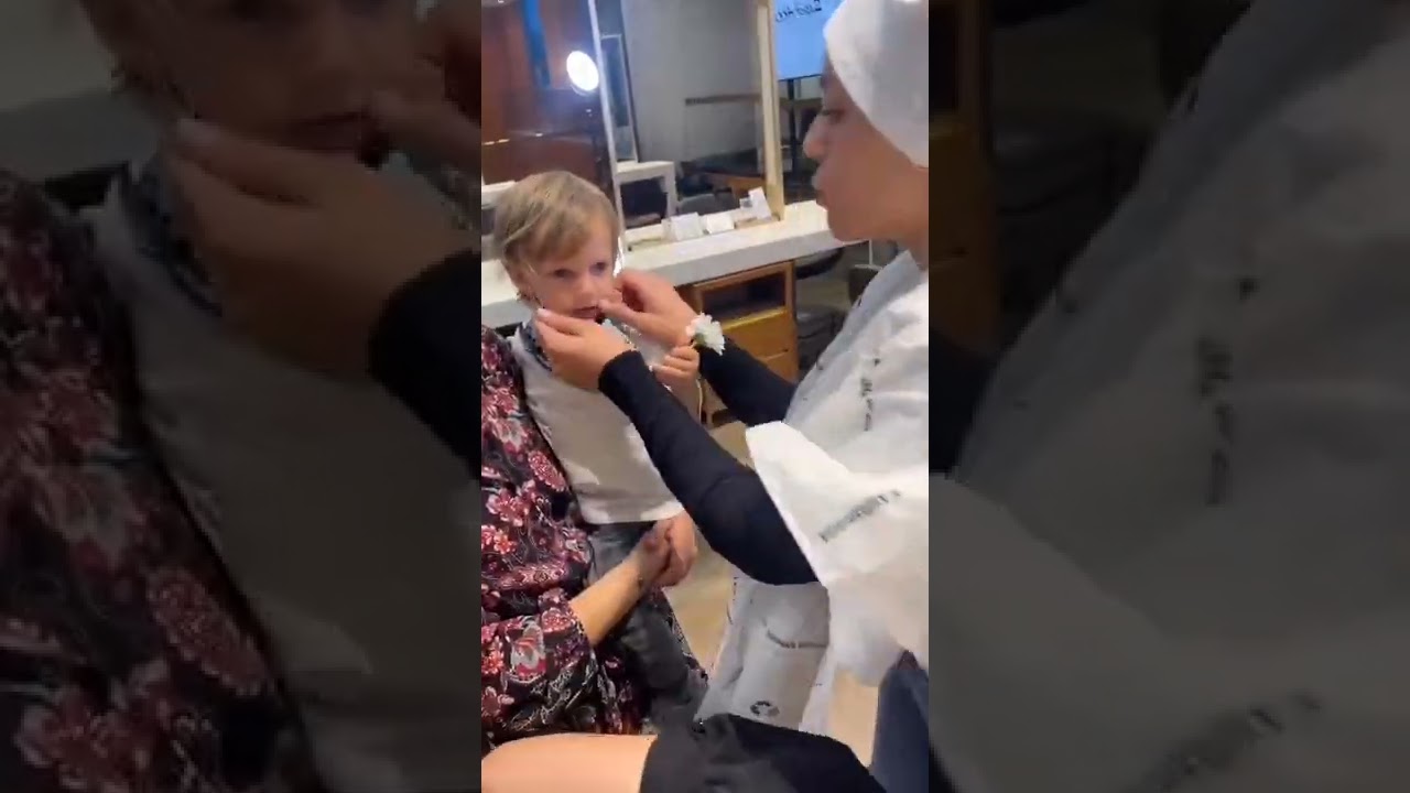 Sila's hairdresser ad on Sep 28, 2022