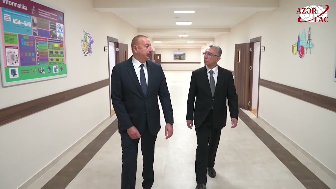 Prezident Nəsimi rayonunda yeni korpusu tikilən 35 saylı tam orta məktəbdə   olub