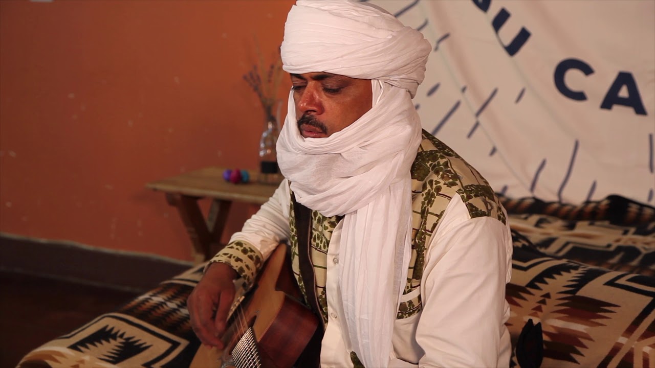 Tinariwen performs 