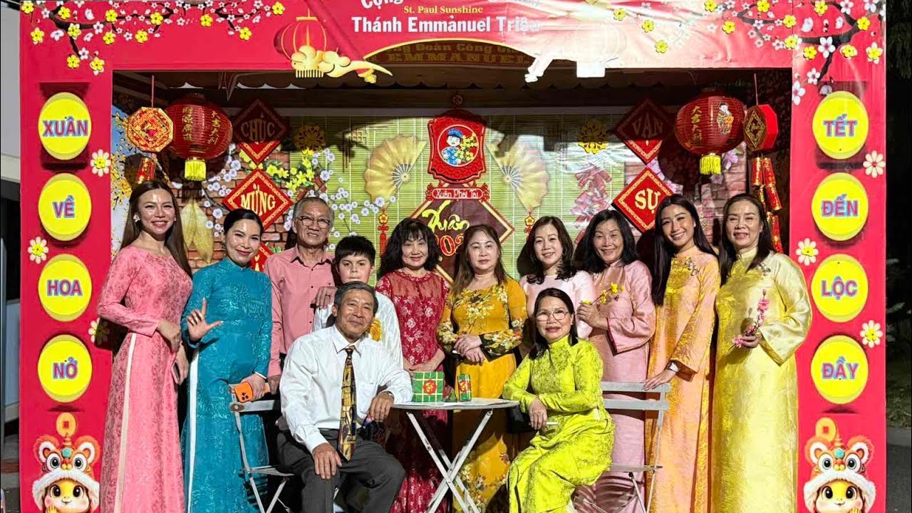 HIỆP LÒNG DÂNG LÊN CHÚA | Phụng Ca 🎶 Ca đoàn Cecilia hát đêm 30 Tết.🧧 