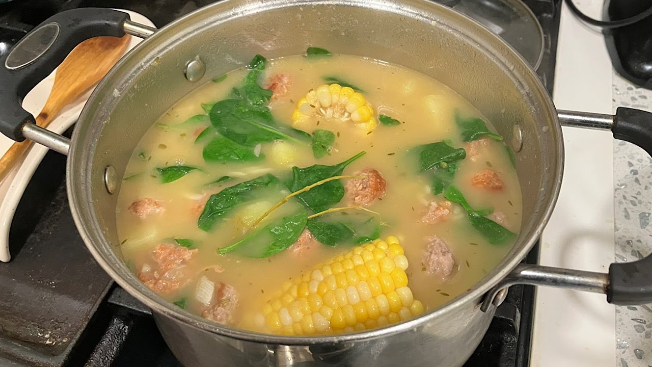 SOPA DE PAPAS CON SALCHICHA PARA EL FRIO 🍜