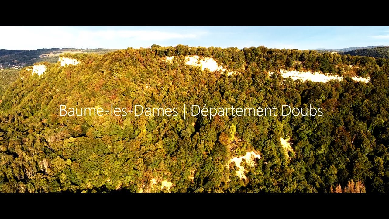 Baume-les-Dames im Département Doubs - Frankreich - Drohnenflug