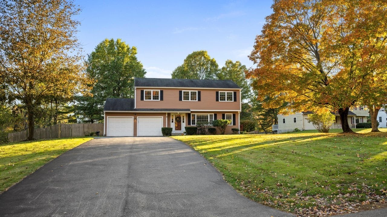9 John Matthews Rd, Southborough, MA