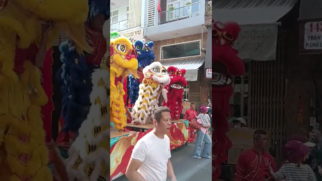 Lễ hội rước ông hằng năm 