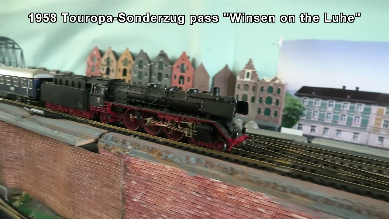 Zugbildung nach Vorbild: 1958 Touropa Sonderzug pass Winsen on the Luhe, see link in info