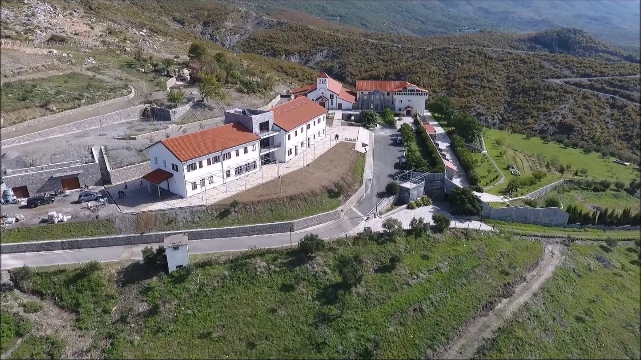 Karmeli, Nënshat