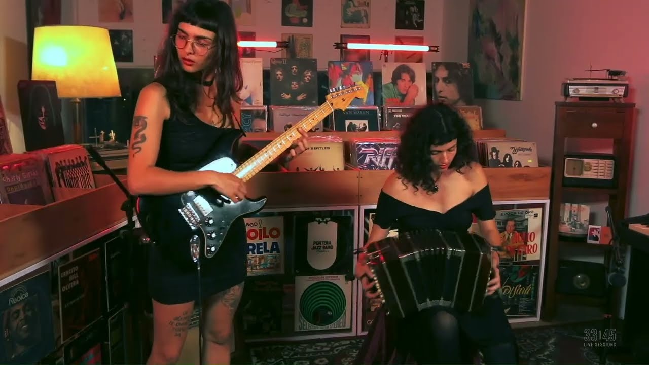 5. Libertango - Dama Manchada & 33 | 45 Live Session