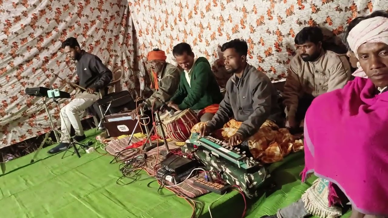 ग्राम दोनाखेडी में शतरंगी डांस पार्टी की प्रस्तुति मों 9754635276