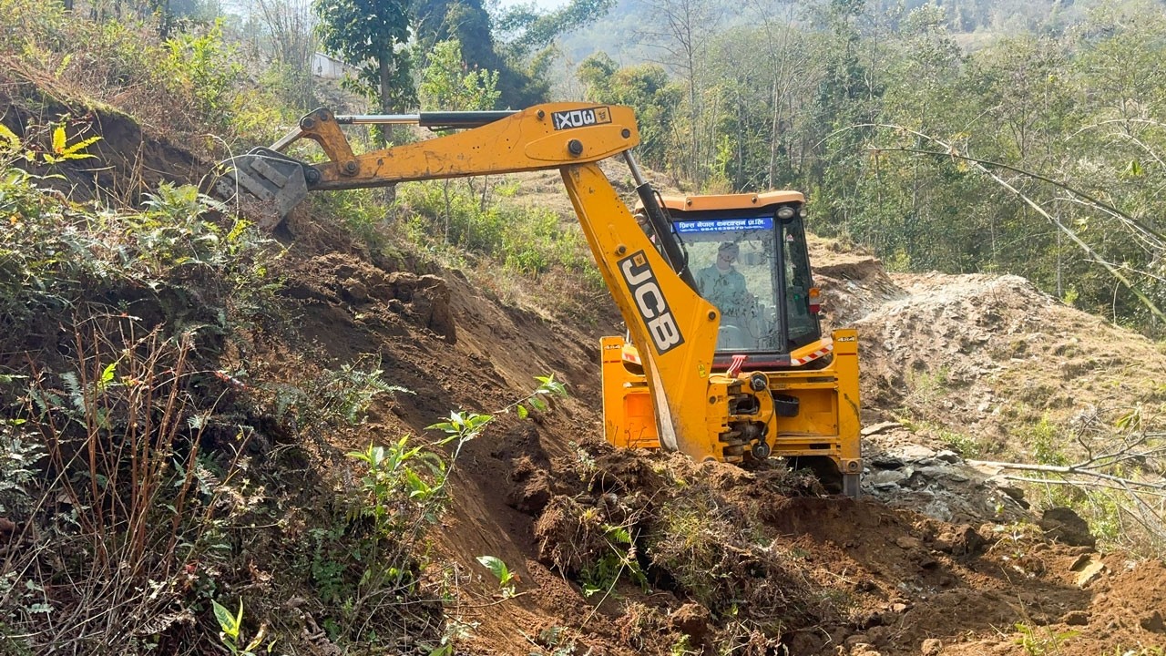 JCB Backhoe Loader & Excavator Building a Mountain Road | Excavator Planet