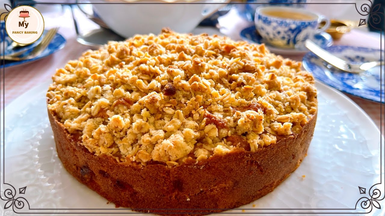 Traditional Irish Apple Crumble Cake