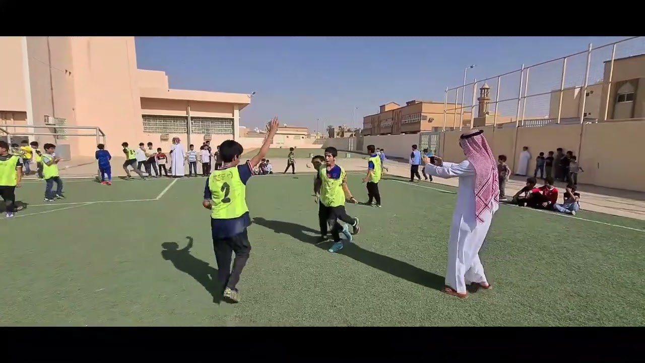 المباراة النهائية كأس ابتدائية زيد بن ثابت بعنيزة  بعدسة الأستاذ بادي البادي