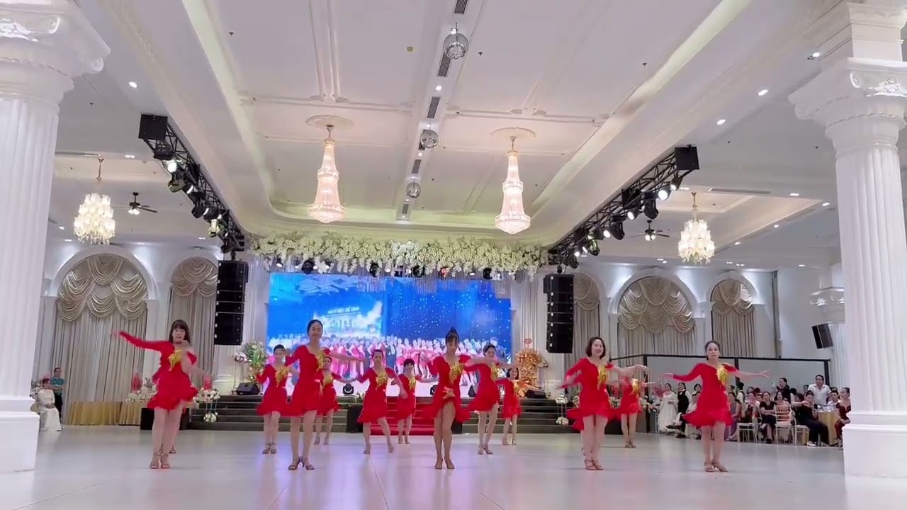CLB Vũ điệu xanh diễn liên khúc 4 điệu  #dance #chacha #rumba #samba #pasodoble 