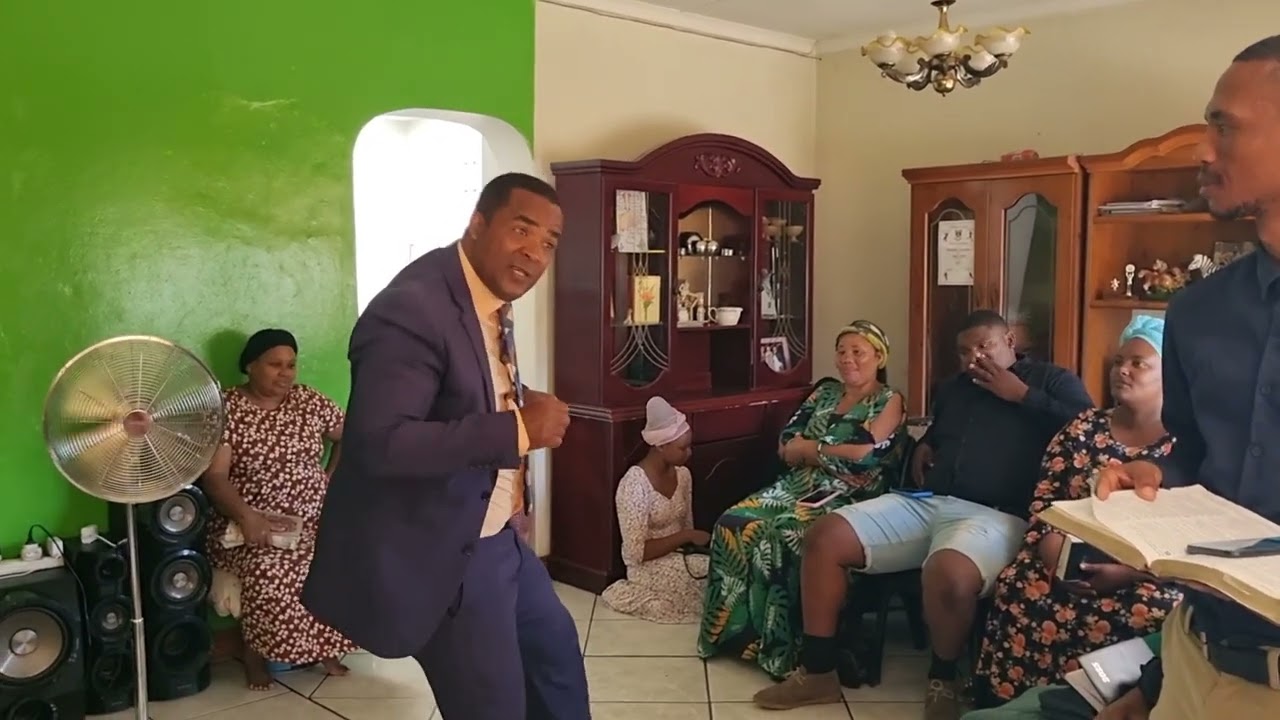 Pastor Christie Hendricks - Hou MOED