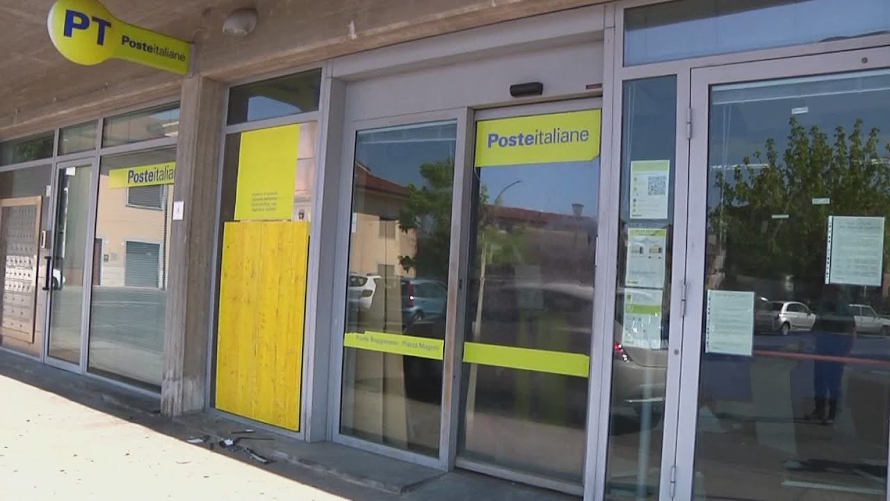 I ladri fanno esplodere il Bancomat