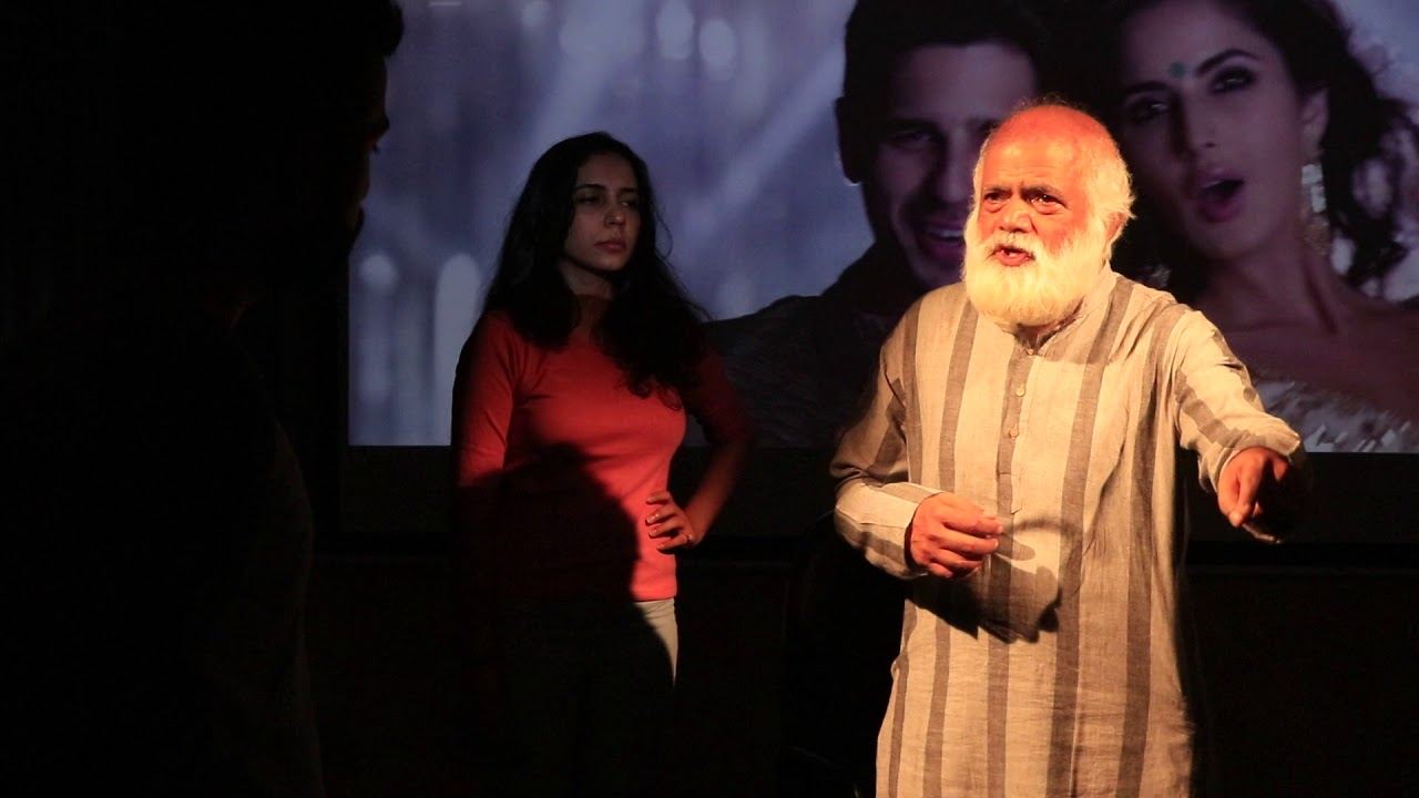 Professor Samar Nakhate of MITSFT conducting film direction workshop