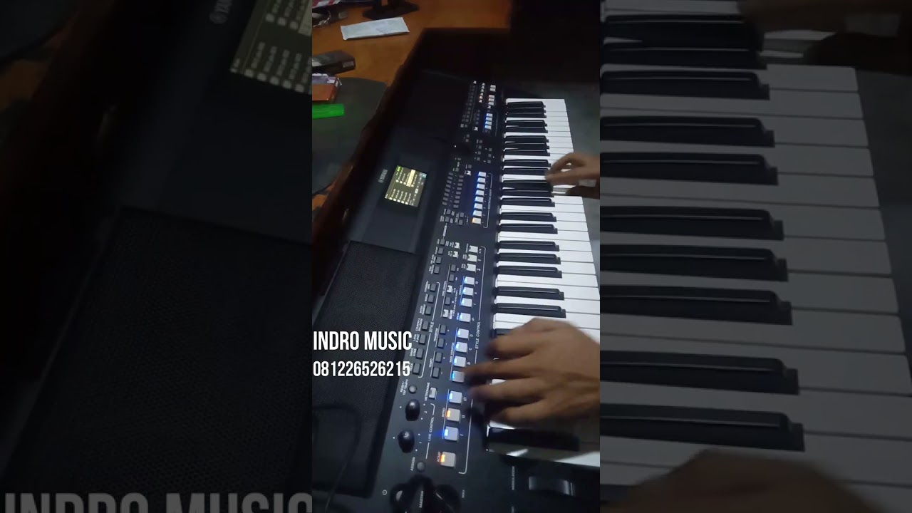 pertama nyoba keyboard sx600 punya temn temanggung... sampling indro music