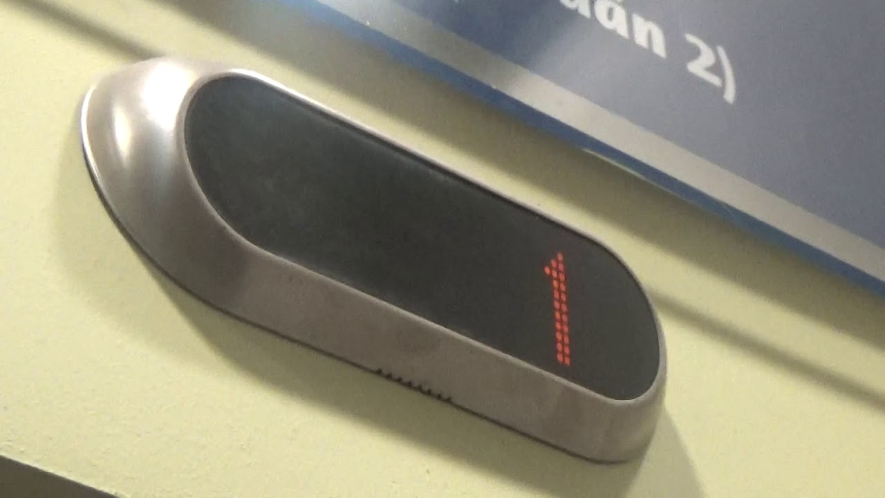 Лифт Kone EcoDisc на железнодорожной станции Ньюри