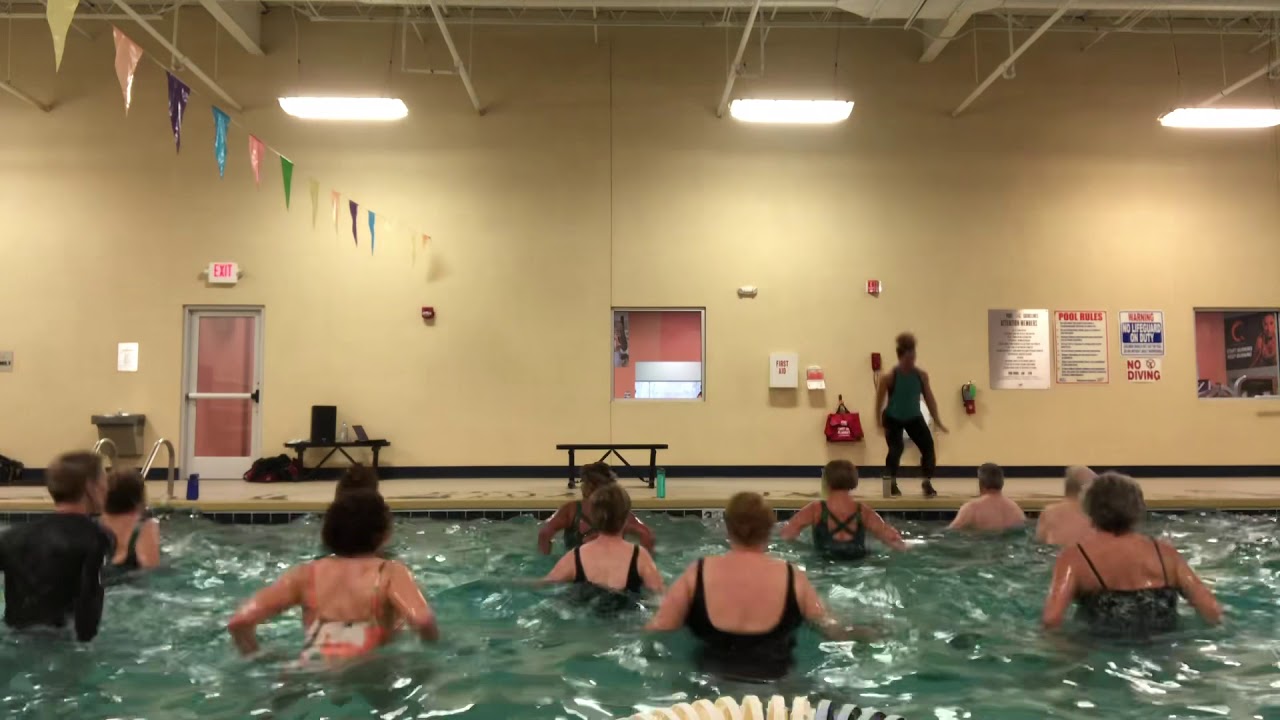 Aqua Zumba with ZES Kelly Bullard...”Verano” Warmup